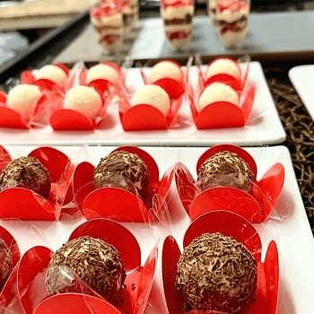 Curso Prático Oficina de Docinhos para Festas 23/07/26 13h30 às 17h